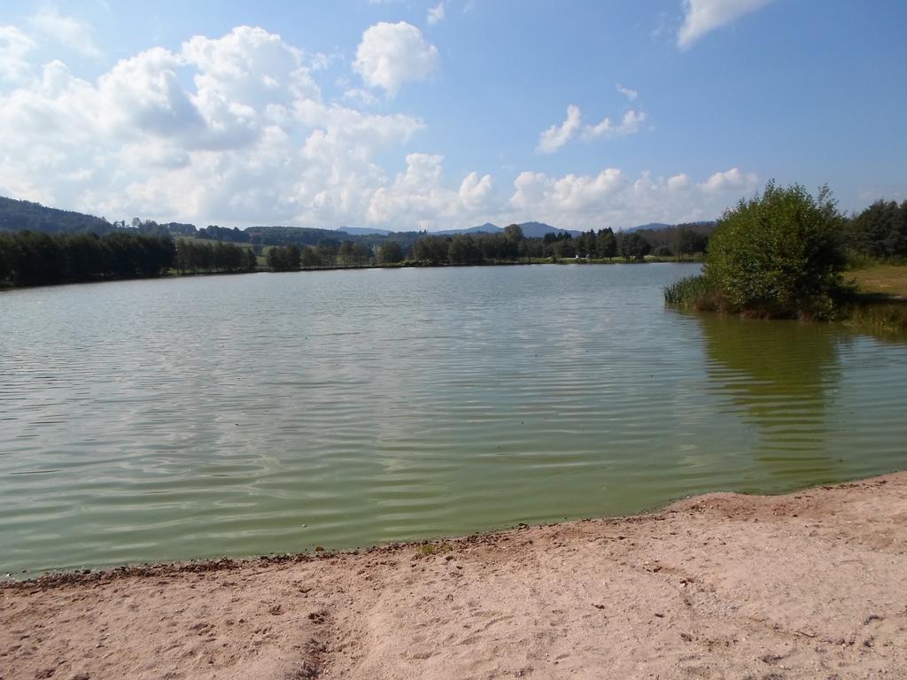 Camping Les Pinasses La Chapelle  Exterior foto